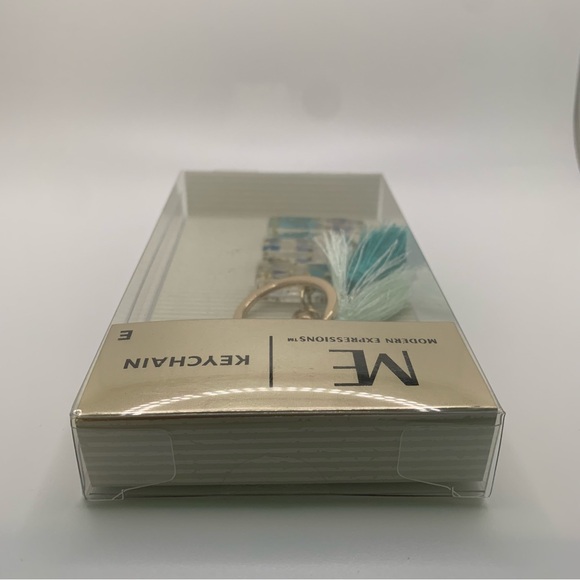 Modern Expressions Letter “E” Keychain - Picture 9 of 13